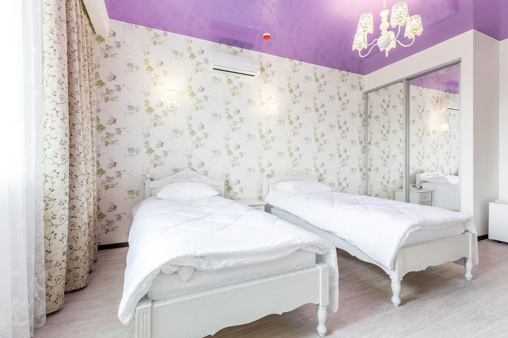 Hotel Premier كامينسك الغرفة الصورة