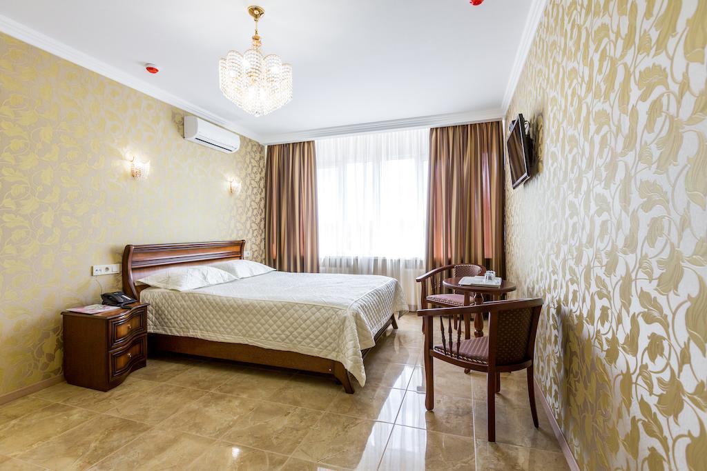 Hotel Premier كامينسك الغرفة الصورة