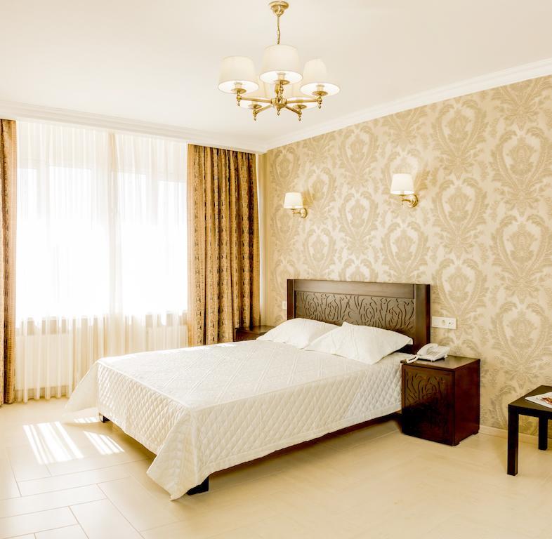 Hotel Premier كامينسك الغرفة الصورة