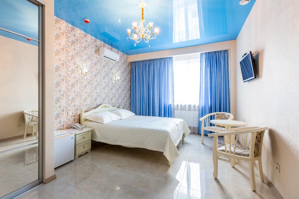 Hotel Premier كامينسك الغرفة الصورة