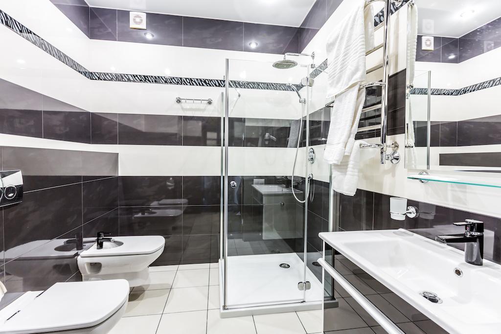 Hotel Premier كامينسك الغرفة الصورة